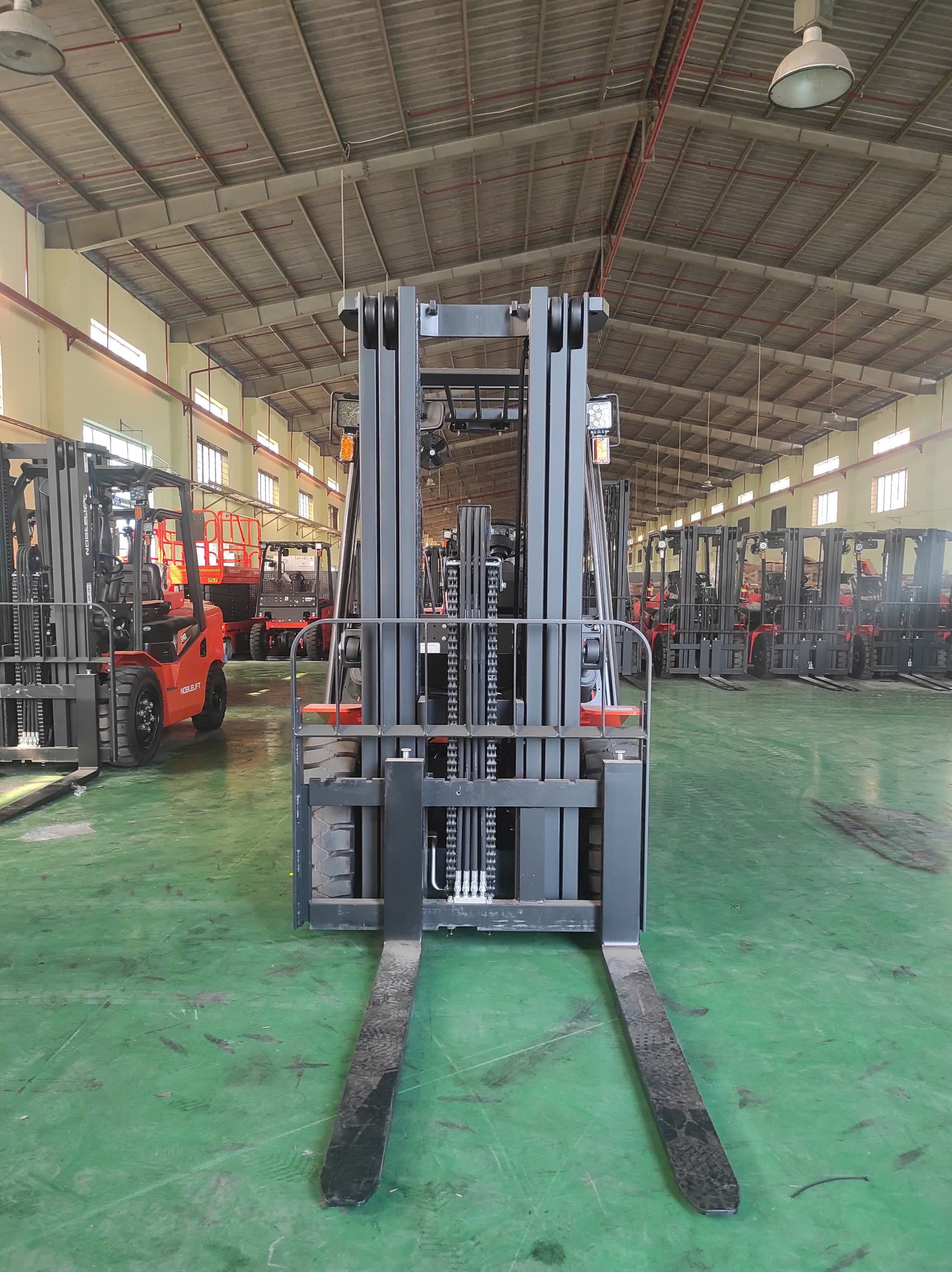 Forklift - CPCD35 Mast 4.5m - Selected Image