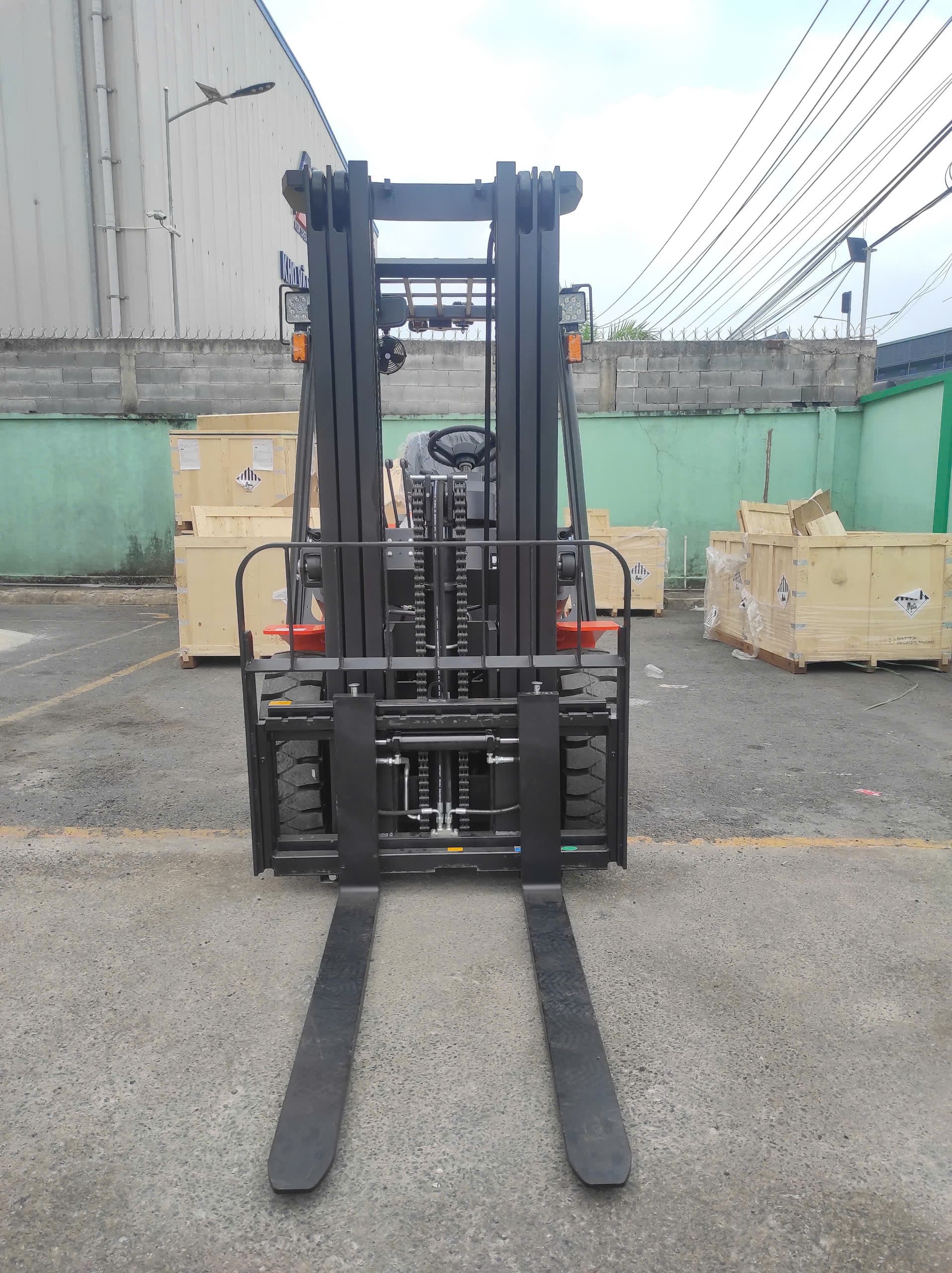 Forklift - CPD30 Mast 4.5m - Selected Image