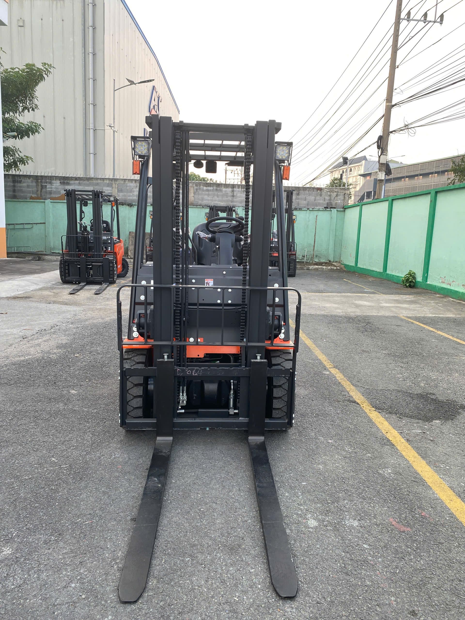Forklift - FE4P20Q Mast 3.0m - Selected Image