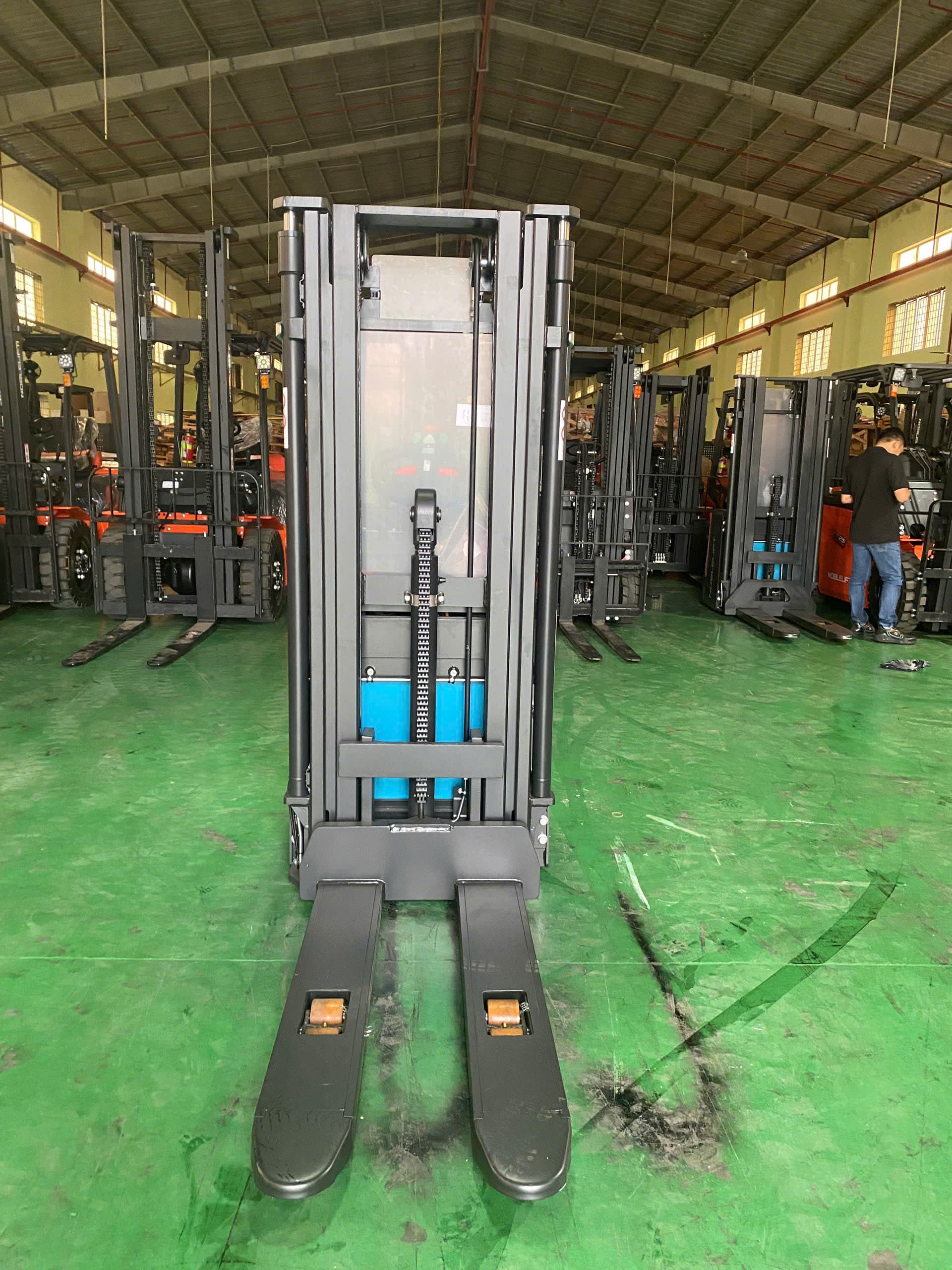 Pallet Stacker - PS20N - Selected Image